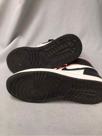 NIKE SIZE 8 1/2 Ladies SHOES