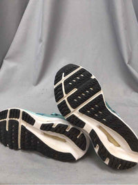 MIZUNO SIZE 8 1/2 Ladies SHOES