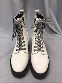 GUESS SIZE 8 1/2 Ladies SHOES