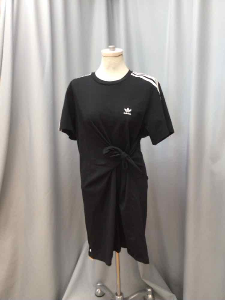 ADIDAS SIZE LARGE Ladies DRESS