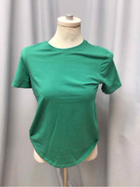 LULULEMON SIZE 4 Ladies EXERCISE