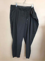 REI SIZE 3 X Ladies EXERCISE