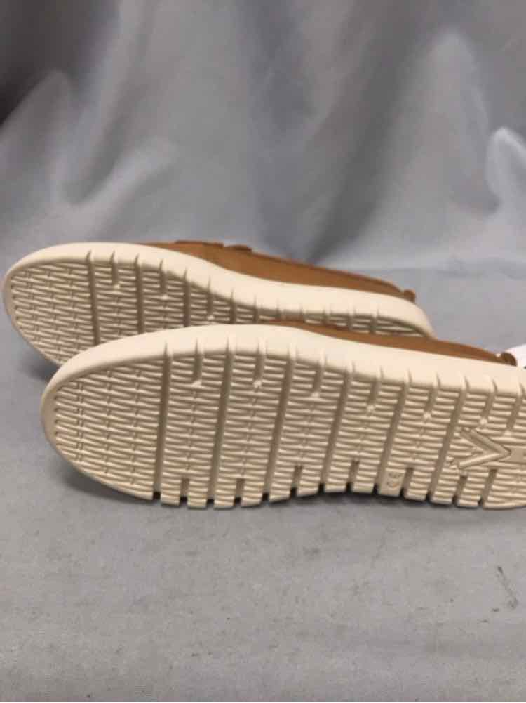 VIONIC SIZE 8 Ladies SHOES