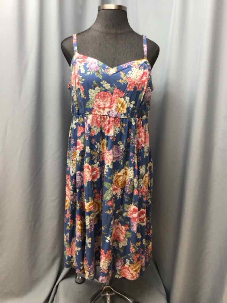 TORRID SIZE 3 X Ladies DRESS