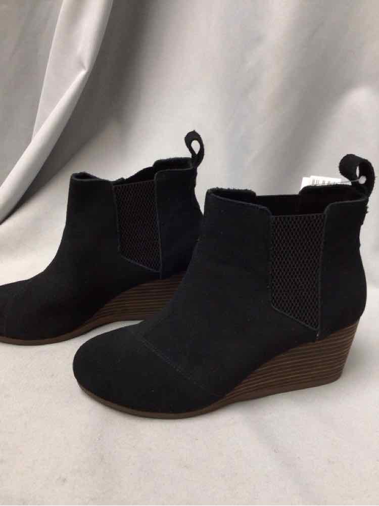 TOMS SIZE 9 Ladies SHOES