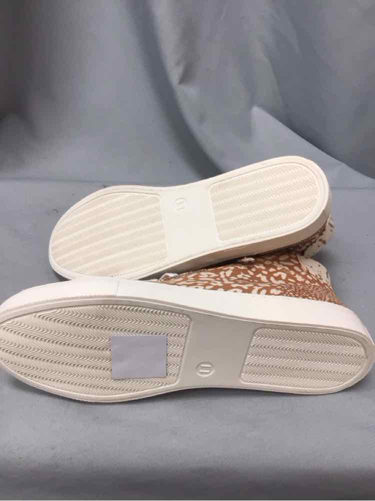 UNIVERSAL THREAD SIZE 11 Ladies SHOES