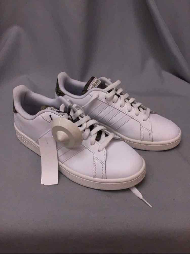 SIZE 10 1/2 ADIDAS Men's SHOES