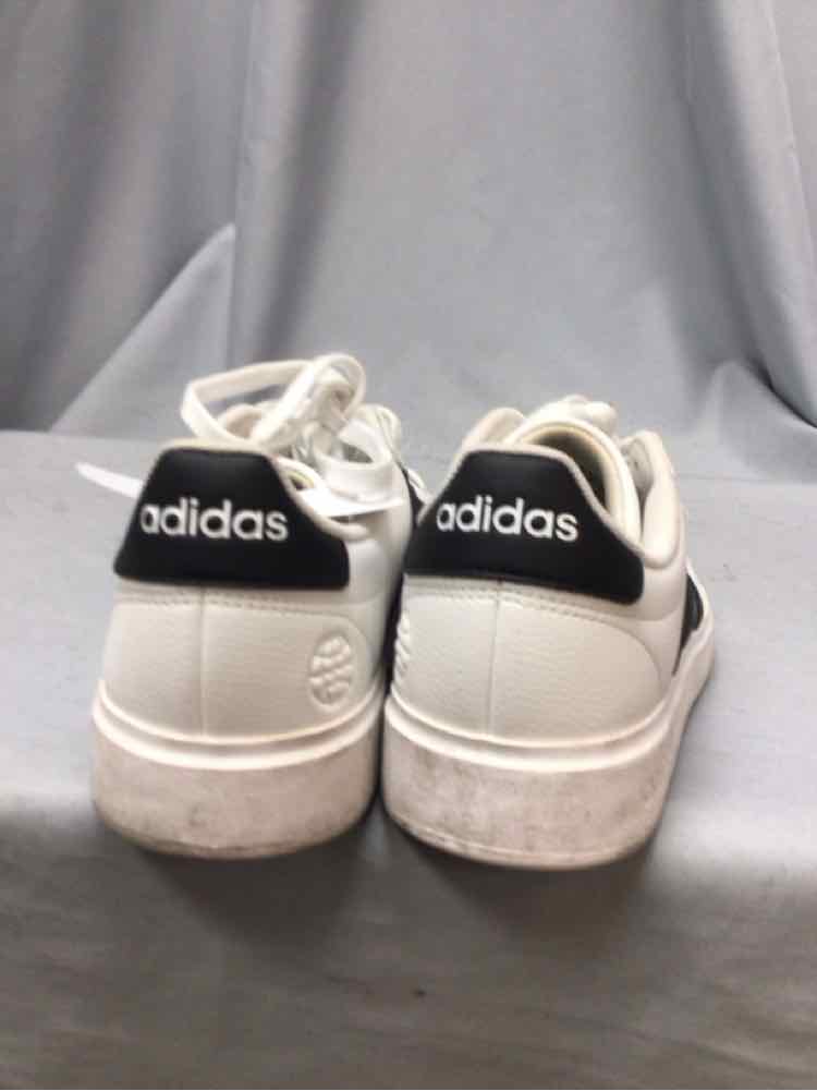 ADIDAS SIZE 8 Ladies SHOES