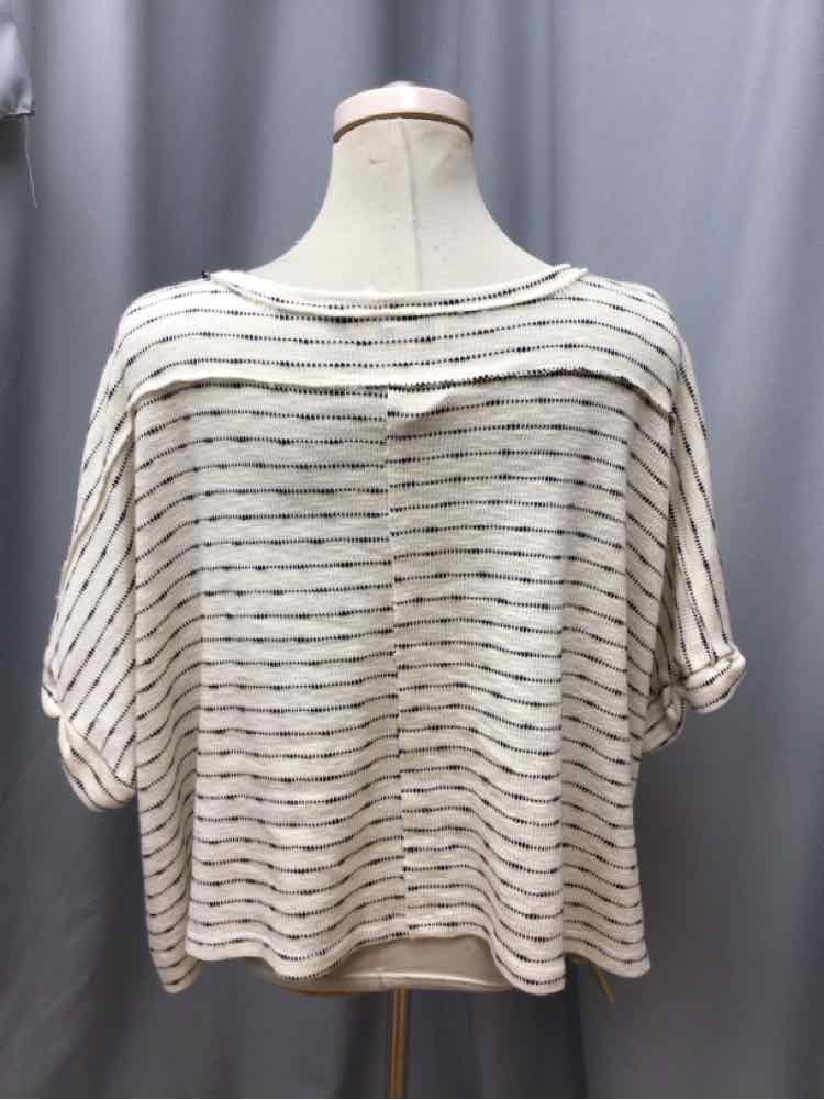 JUN AND IVY SIZE MEDIUM Ladies TOP