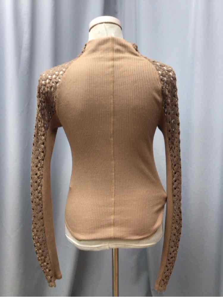 FREE PEOPLE SIZE MEDIUM Ladies TOP