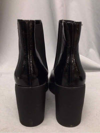SODA SIZE 8 1/2 Ladies SHOES