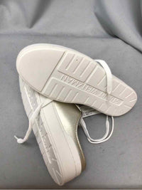 STUART WEITZMAN SIZE 8 Ladies SHOES