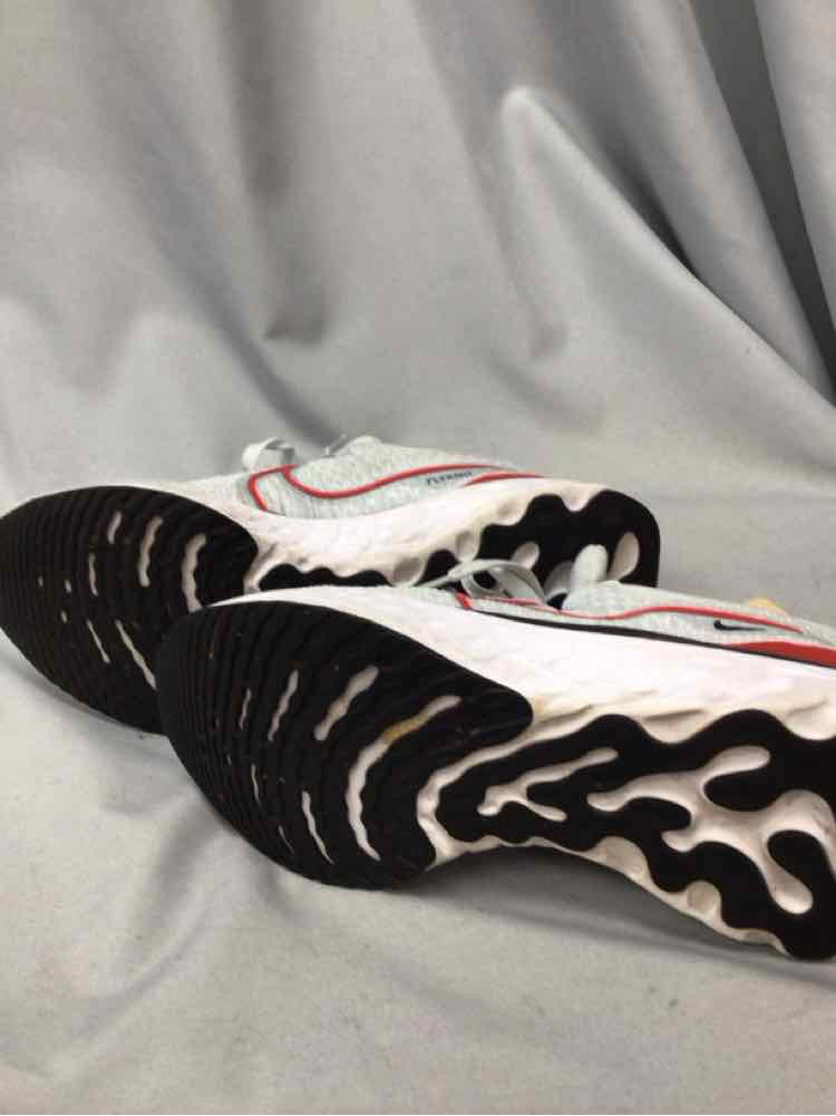 SIZE 12 NIKE Men's SHOES
