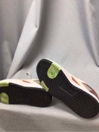 REEBOK SIZE 6 Ladies SHOES