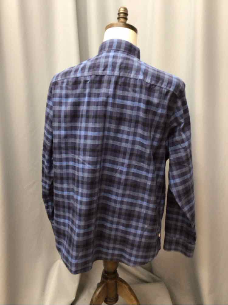 SIZE X LARGE UNTUCKIT Men's SHIRTS