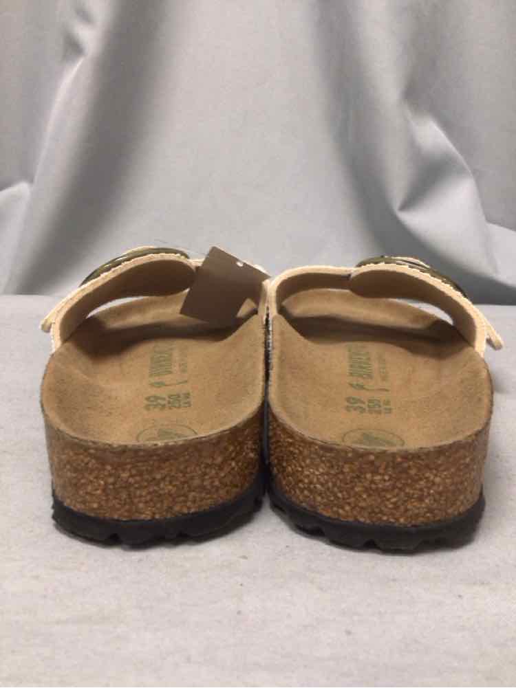 BIRKENSTOCKS SIZE 8 Ladies SHOES