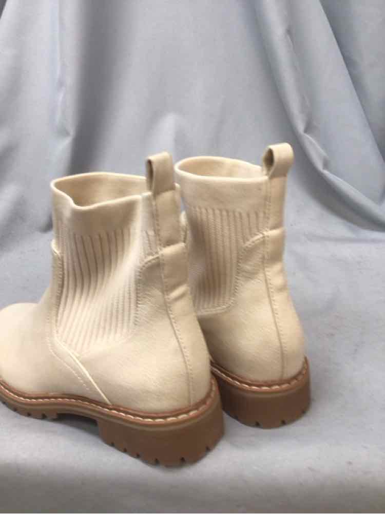 CORKYS SIZE 9 Ladies SHOES