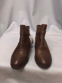 BARETRAPS SIZE 9 Ladies SHOES