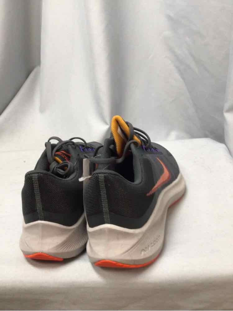 SIZE 9 1/2 NIKE Men's SHOES