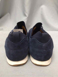 BORN SIZE 11 Ladies SHOES