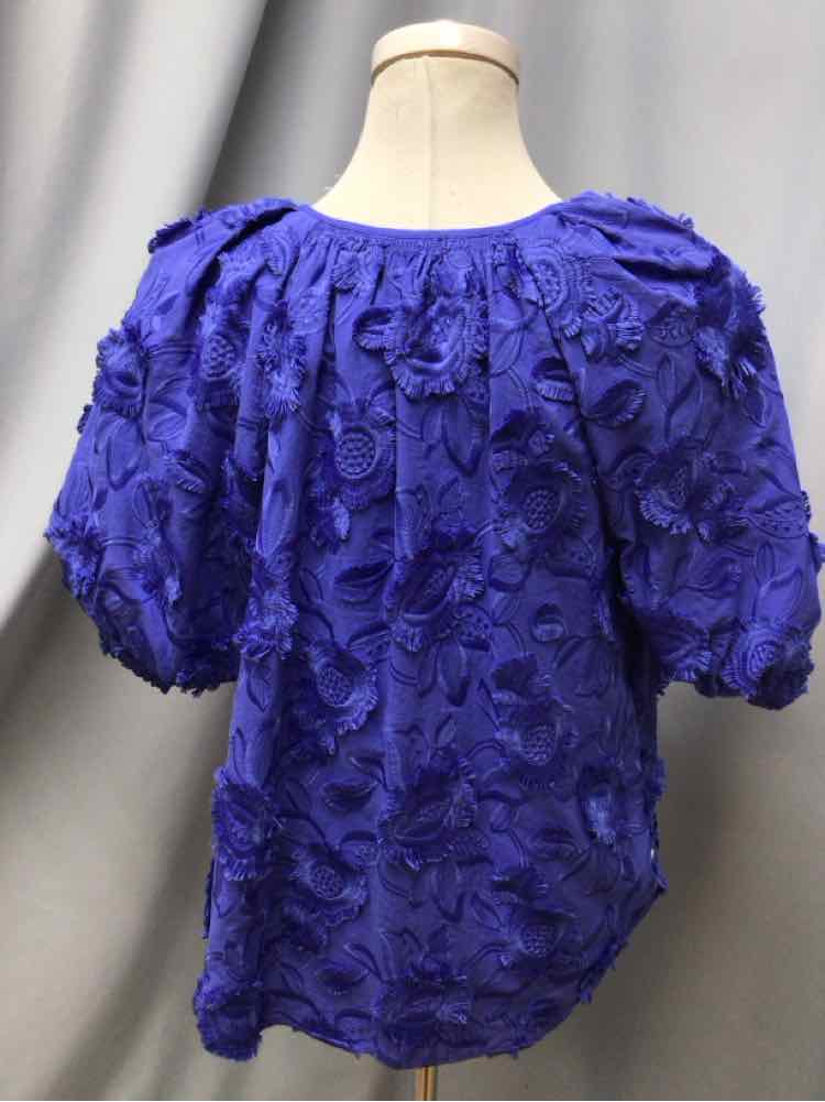 CHICOS SIZE 8 Ladies BLOUSE