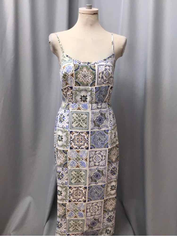 ABERCROMBIE & FITCH SIZE SMALL Ladies DRESS
