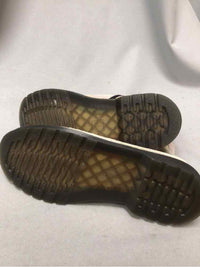 DOC MARTENS SIZE 6 Ladies SHOES