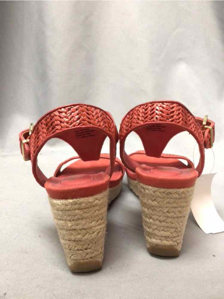 REACTION SIZE 8 Ladies SHOES
