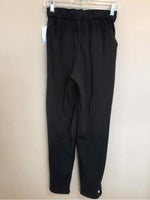 LULULEMON SIZE 4 Ladies EXERCISE