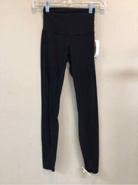 LULULEMON SIZE 2 Ladies EXERCISE