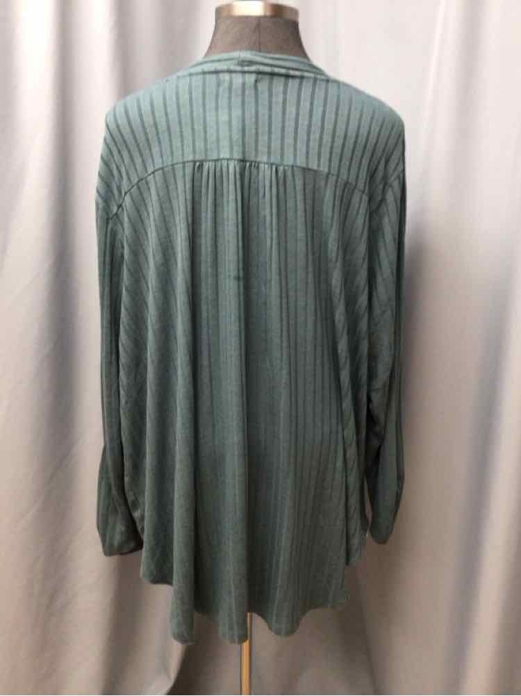 MAURICES SIZE 4 X Ladies TOP