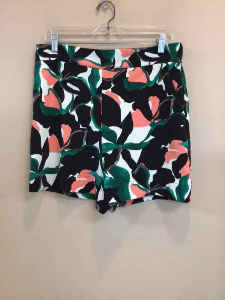 NINE WEST SIZE LARGE Ladies SHORTS