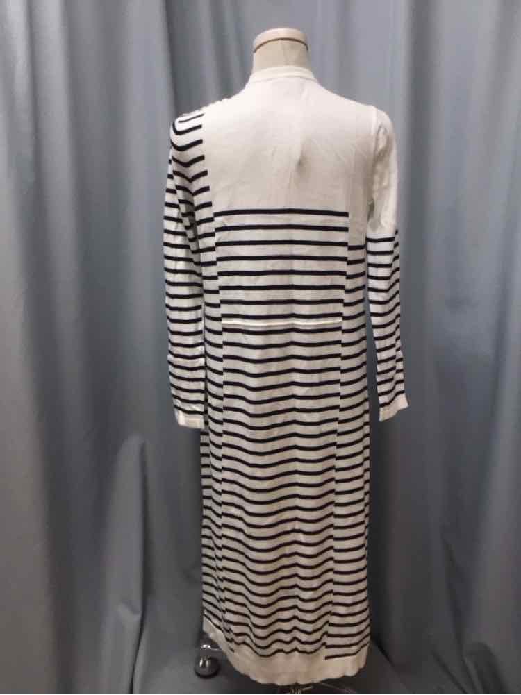 CABI SIZE MEDIUM Ladies TOP
