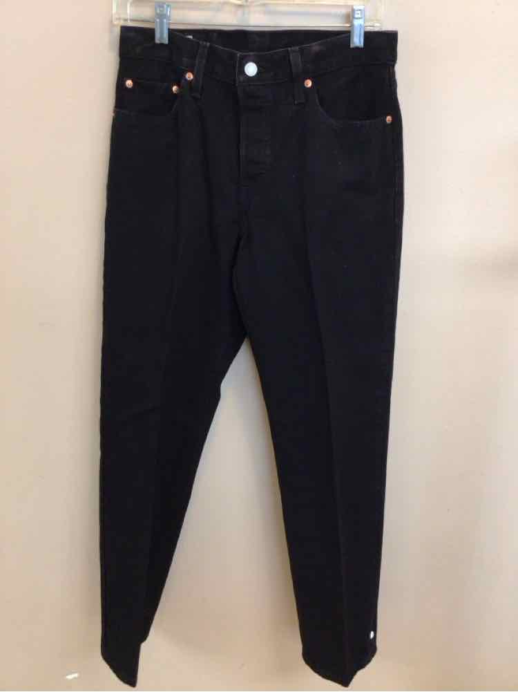 LEVI STRAUSS & CO SIZE 27 Ladies JEANS