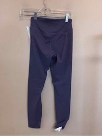 LULULEMON SIZE 4 Ladies EXERCISE