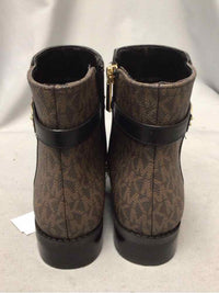 MICHAEL KORS SIZE 6 Ladies SHOES