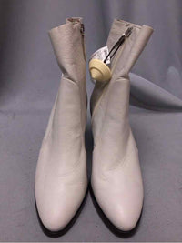 SCHUTZ SIZE 8 1/2 Ladies SHOES