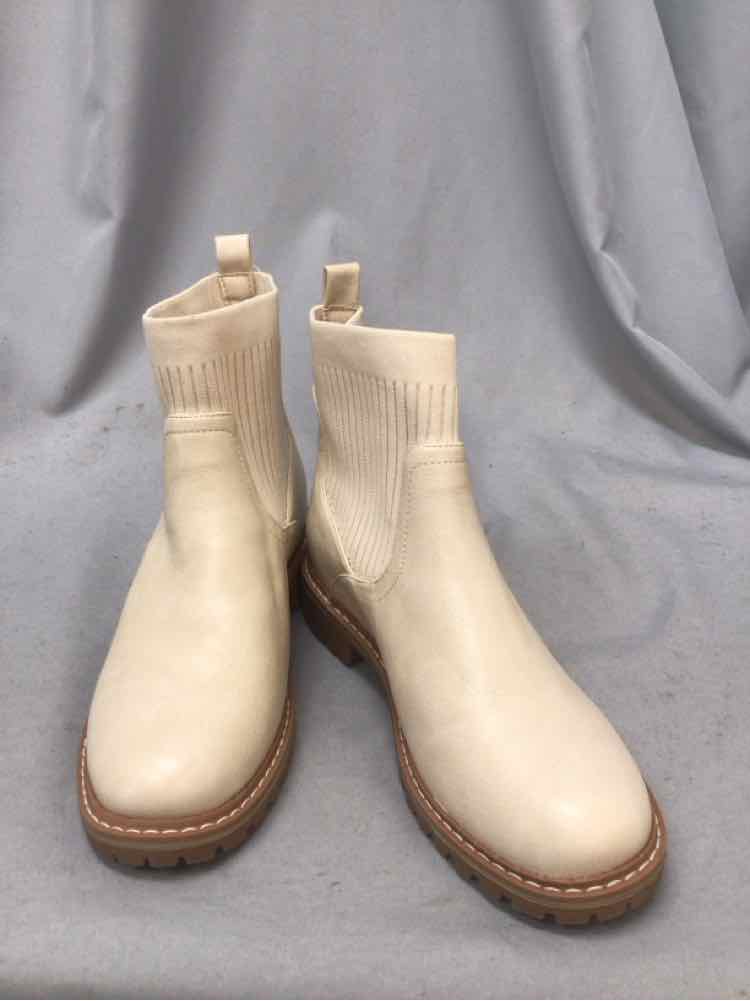 CORKYS SIZE 9 Ladies SHOES