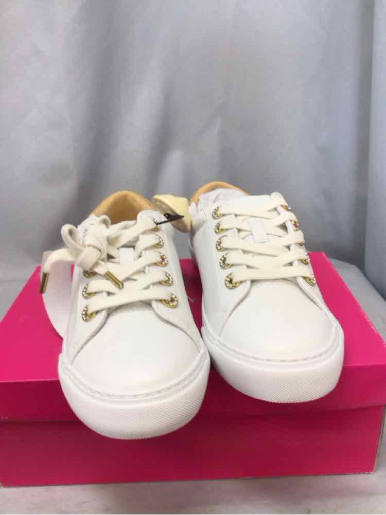 LILLY PULITZER SIZE 7 1/2 Ladies SHOES