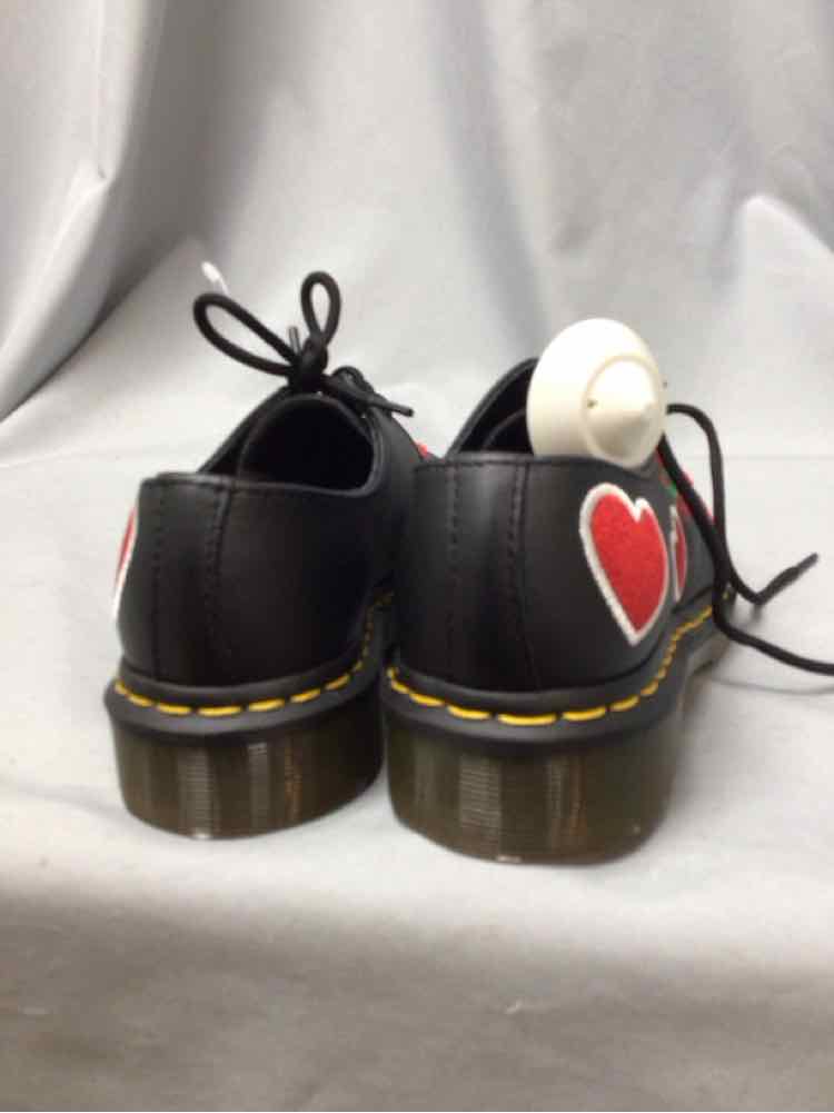 DOC MARTENS SIZE 5 Ladies SHOES