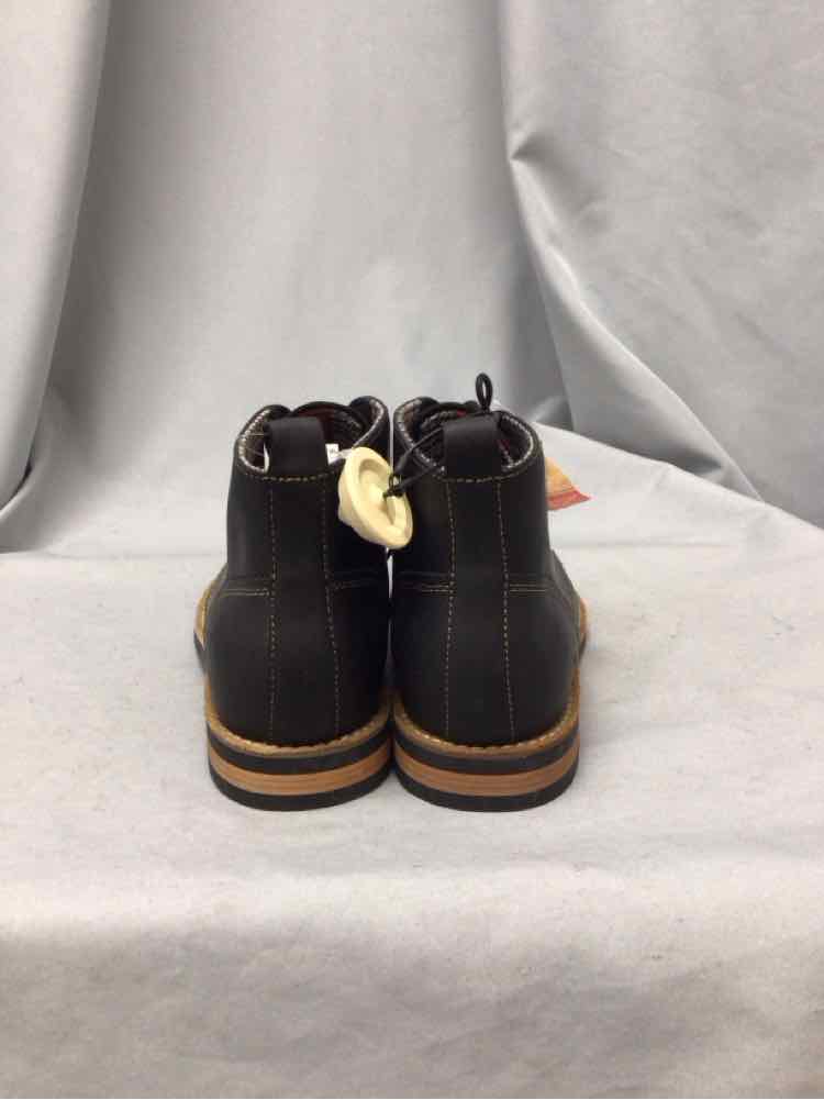 SIZE 11 1/2 PENGUIN Men's SHOES