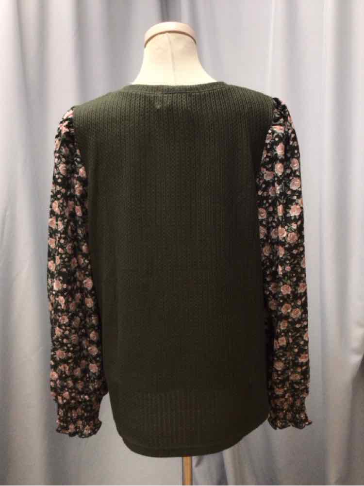BETSEYS BOUTIQUE SHOP SIZE LARGE Ladies TOP