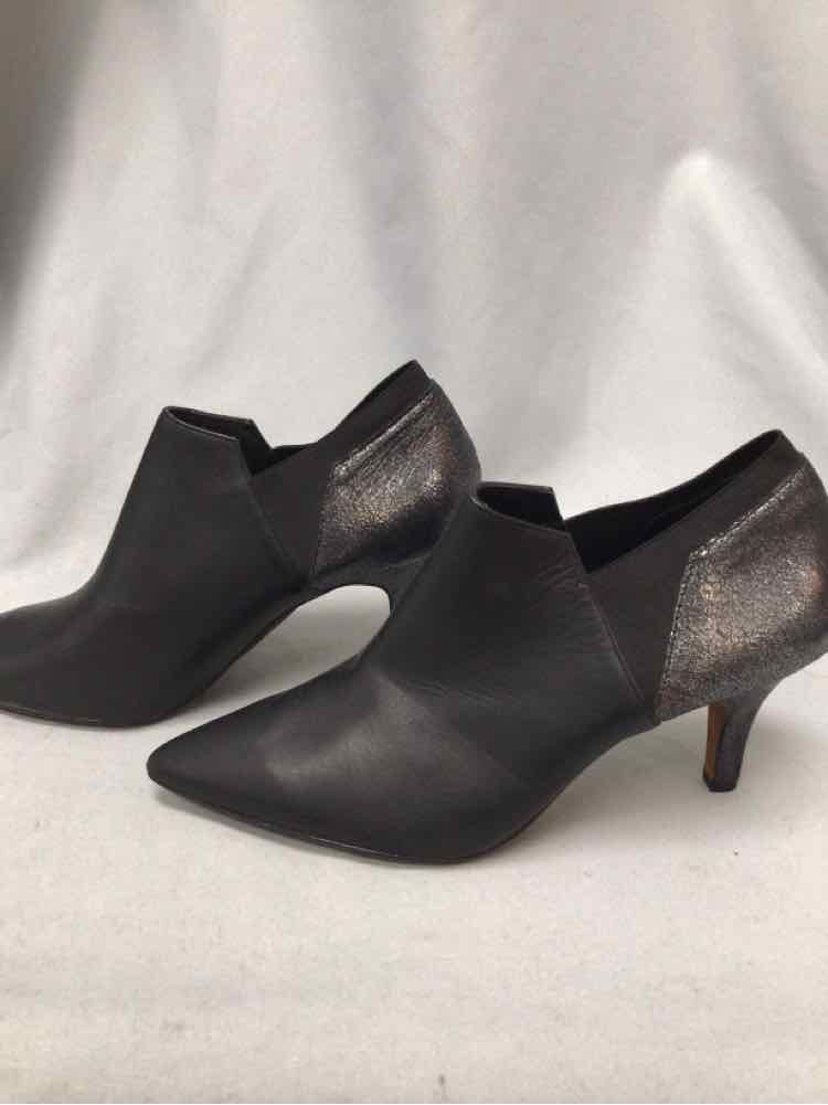 DONALD PLINER SIZE 10 Ladies SHOES