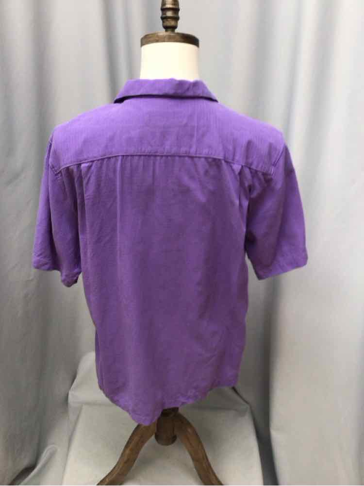 SIZE LARGE TOMMY BAHAMA Men's SHIRTS