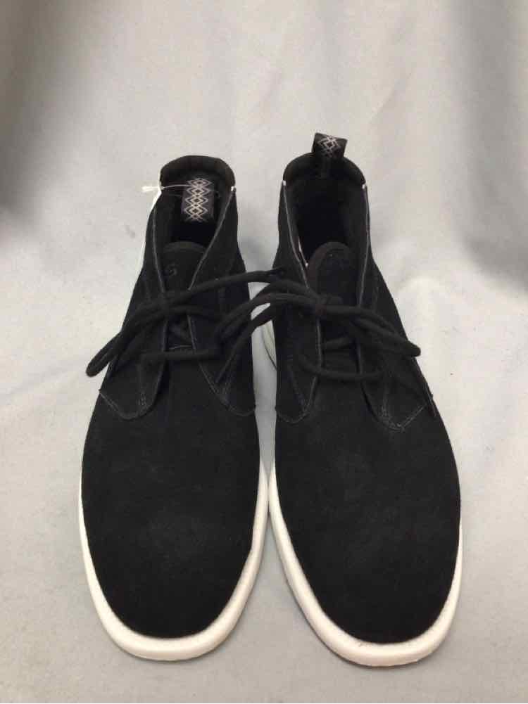 SIZE 9 1/2 UGG Men's SHOES