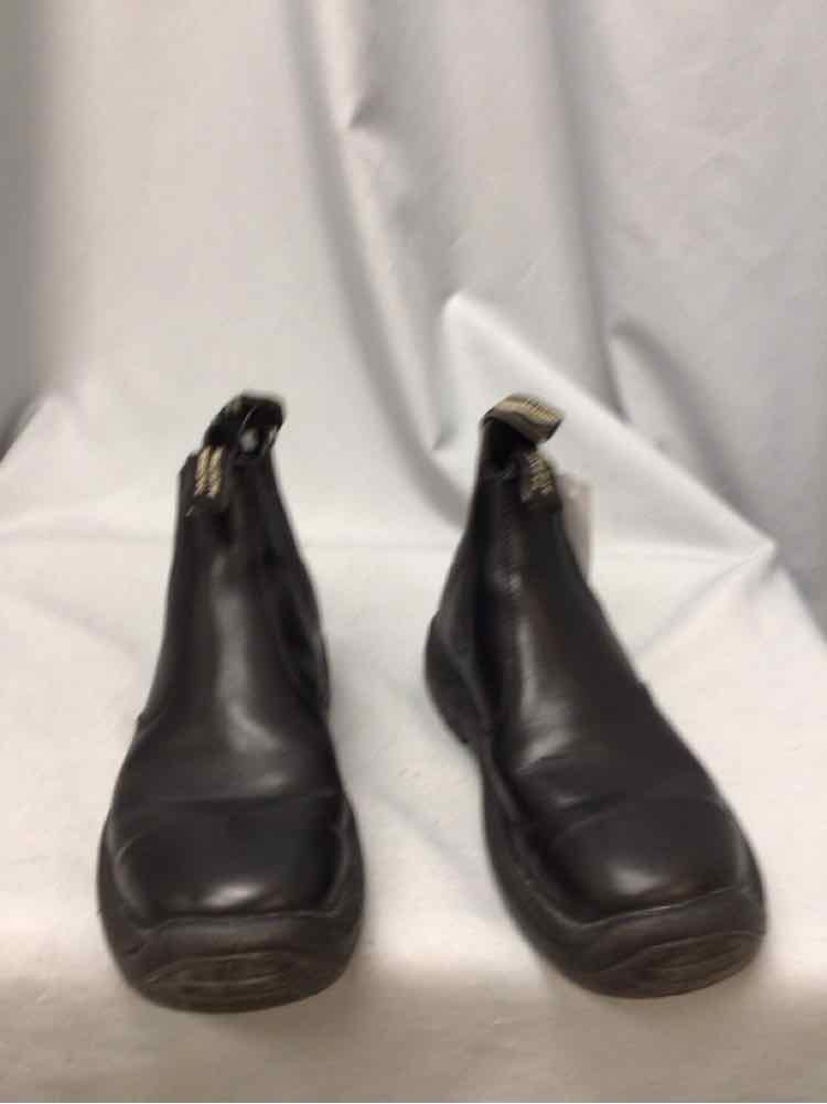 SIZE 8 BLUNDSTONE Men's SHOES