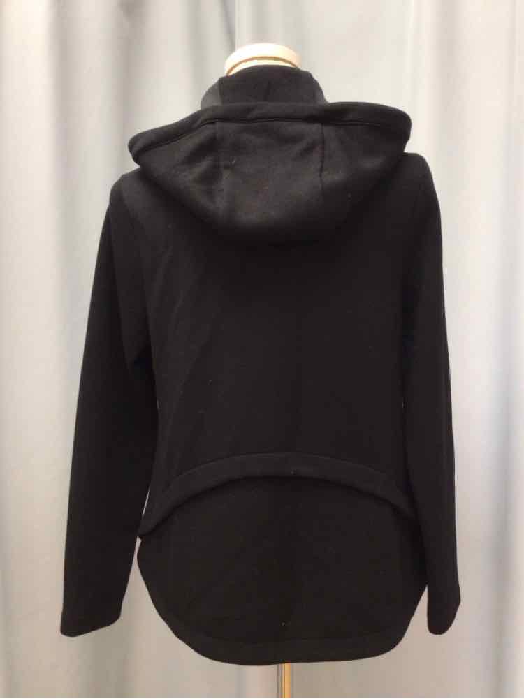 CHICOS SIZE MEDIUM Ladies TOP