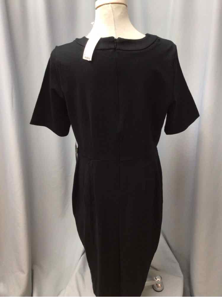ELOQUII SIZE 14 Ladies DRESS