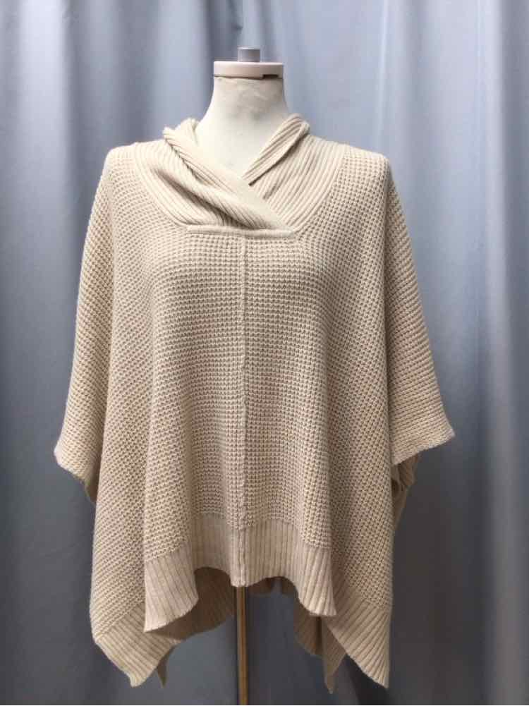 QUINN SIZE LARGE Ladies TOP