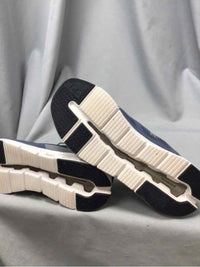 SIZE 10 1/2 ON CLOUD Men's SHOES